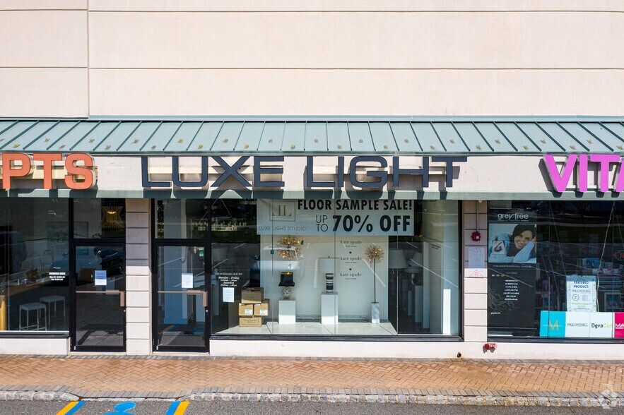 More Photos Of 461 US Highway 46, Fairfield Freestanding For Lease