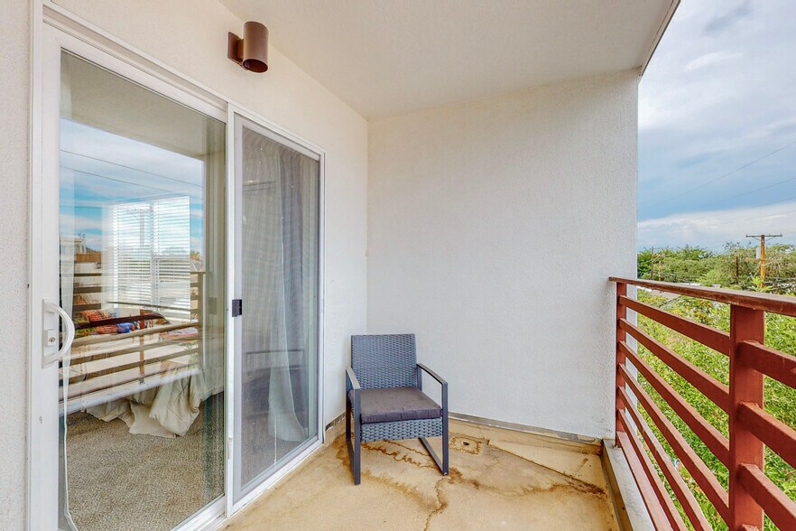 More Photos Of 615 Iron Ave SW, Albuquerque Apartments For Sale