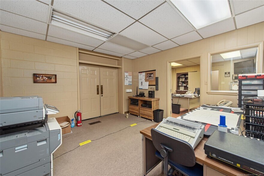 More Photos Of 1509 N Main St, Muskogee Freestanding For Sale