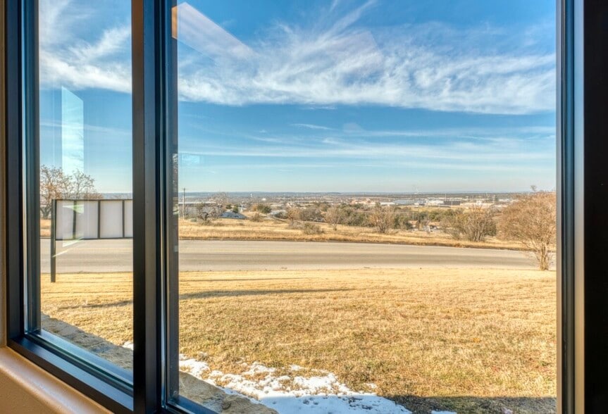 More Photos Of 1002 Marble Heights Dr, Marble Falls Medical For Lease