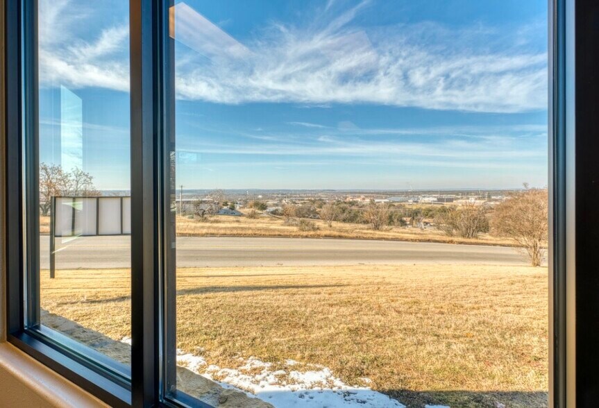 More Photos Of 1002 Marble Heights Dr, Marble Falls Medical For Lease