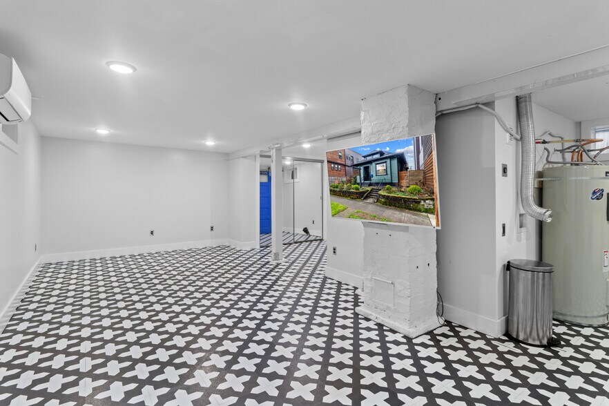 More Photos Of 5130 N Lombard St, Portland Freestanding For Sale