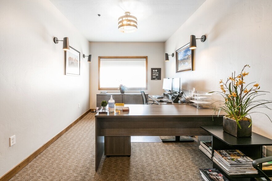 More Photos Of 1920 Prospector Ave, Park City Office For Sale