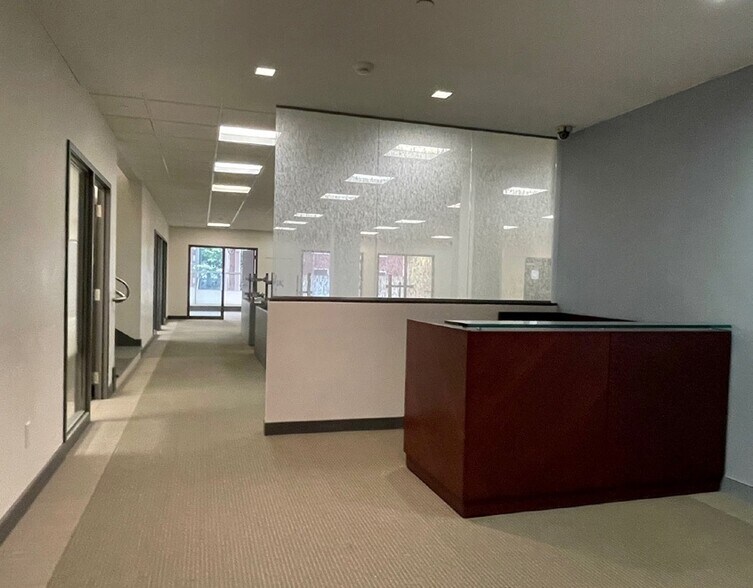 More Photos Of 401 E Market St, Charlottesville Office For Sale