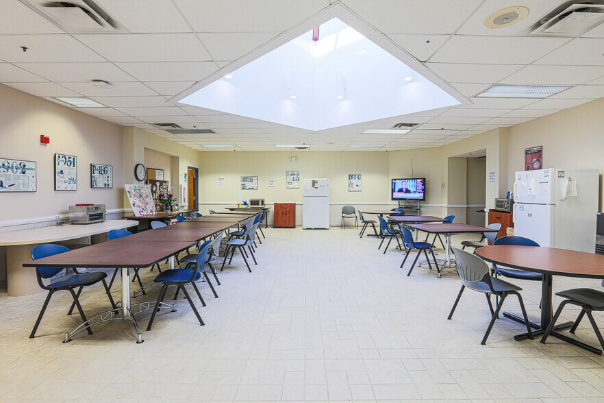 More Photos Of 6000 Metro Dr, Baltimore Flex For Lease