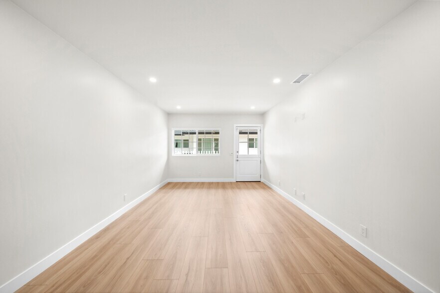 More Photos Of 1805 Clay St, Newport Beach Apartments For Sale