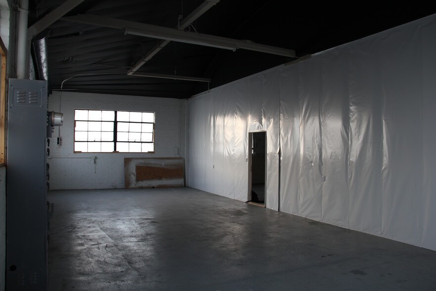 More Photos Of 1522 W 135th St, Gardena Manufacturing For Sale
