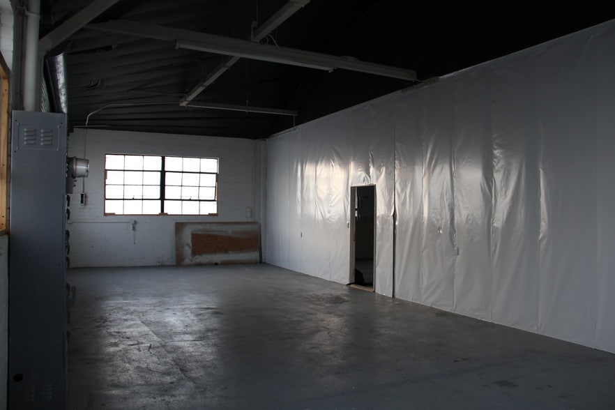 More Photos Of 1522 W 135th St, Gardena Manufacturing For Sale