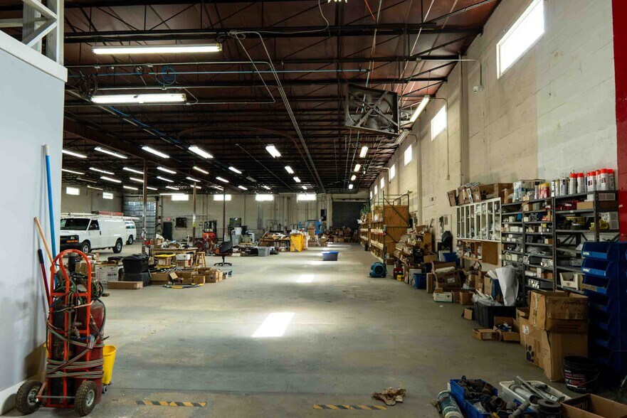 More Photos Of 500 W 84th St, Hialeah Warehouse For Sale