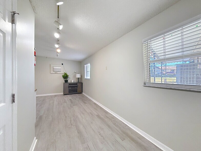 More Photos Of 421 NW 14th Pl, Crystal River Apartments For Sale