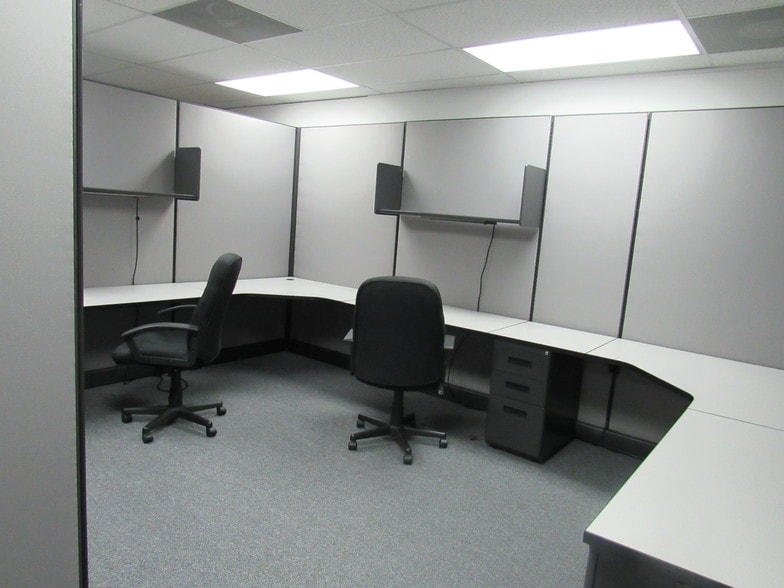 More Photos Of 2903 Wall Triana Hwy, Huntsville Flex For Lease