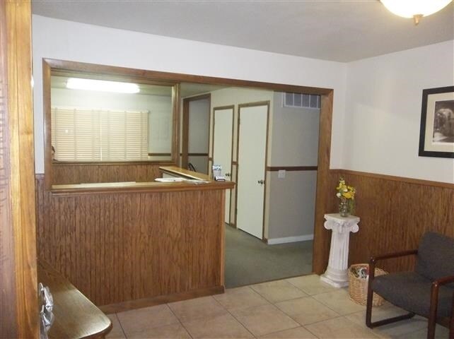 More Photos Of 223 N East Ave, Tahlequah Office For Sale