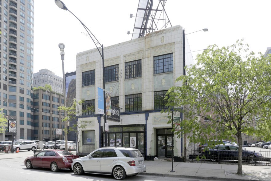 More Photos Of 444 N LaSalle Blvd, Chicago Storefront Retail Office For Sale