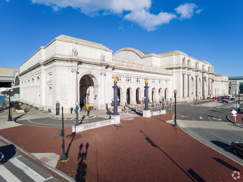 More Photos Of 40-60 Massachusetts Ave NE, Washington General Retail For Lease