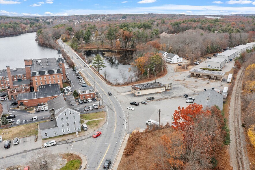 More Photos Of 679 Linwood Ave, Whitinsville Freestanding For Sale