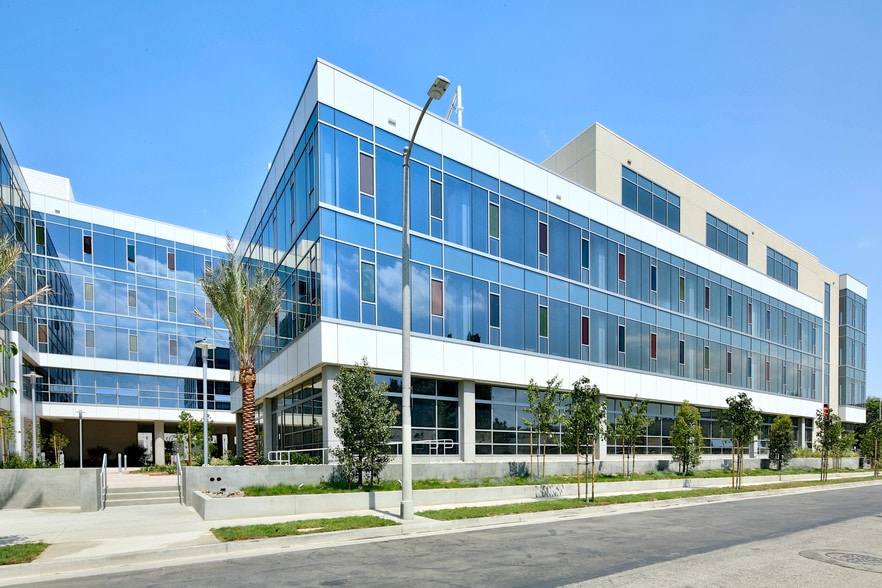 More Photos Of 959 Seward St, Los Angeles Office For Lease