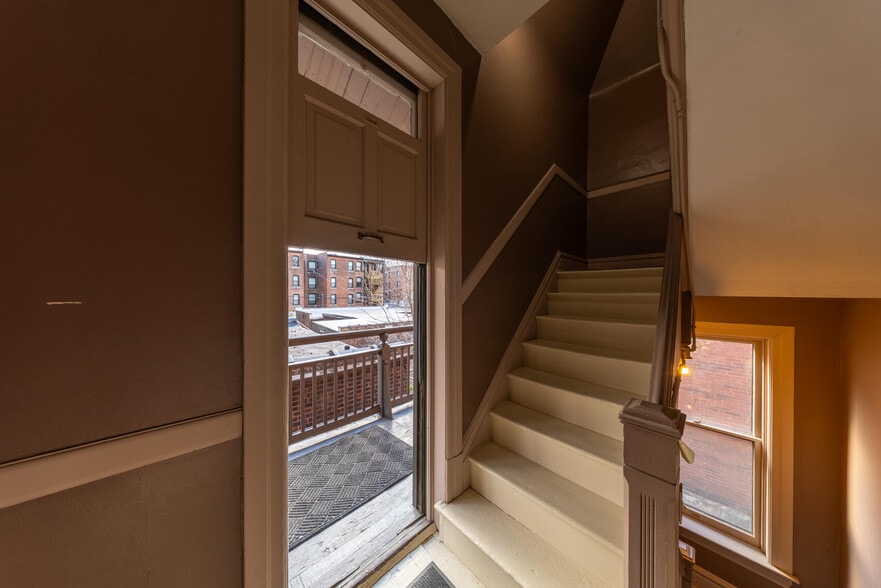 More Photos Of 5 S Newstead Ave, Saint Louis Office For Sale