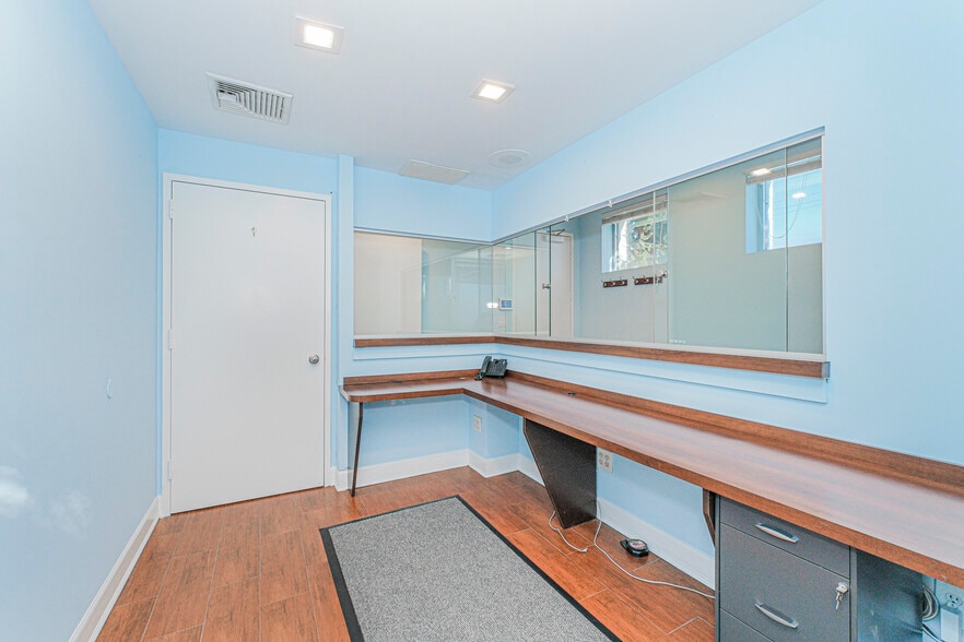 More Photos Of 2131 Richmond Rd, Staten Island Medical For Lease