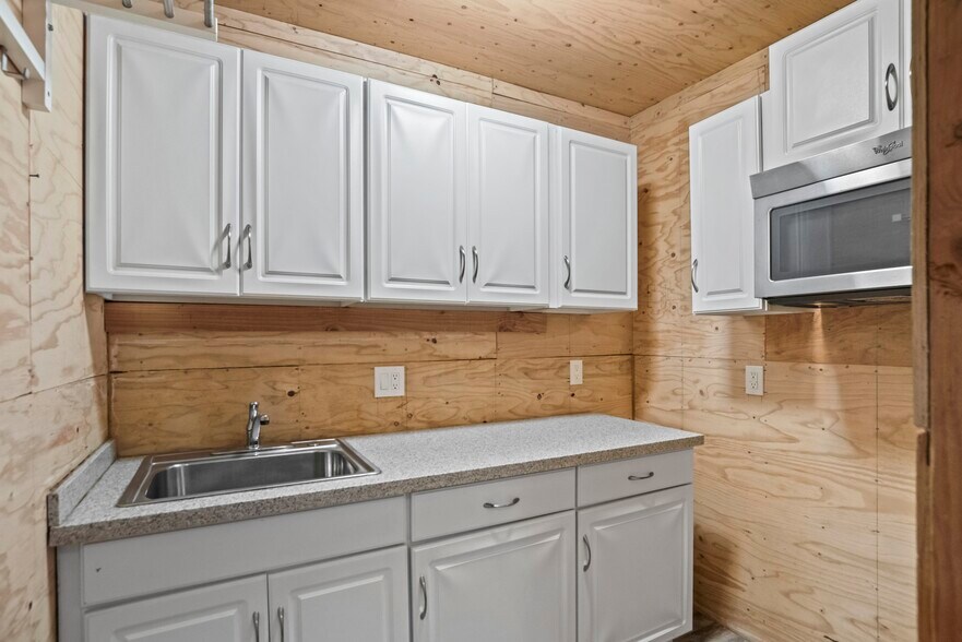 More Photos Of 48 Laurel St, Redwood City Service For Lease