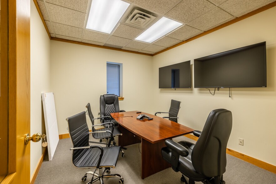 More Photos Of 1170 Pittsford-Victor Rd, Pittsford Office For Sale