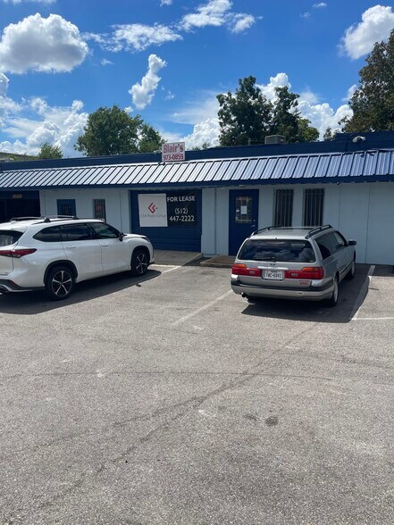 More Photos Of 11116 Middle Fiskville Rd, Austin Warehouse For Lease