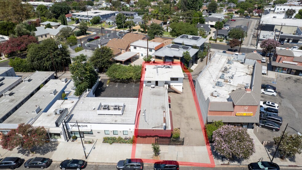 More Photos Of 915 W Olive Ave, Burbank Office For Sale