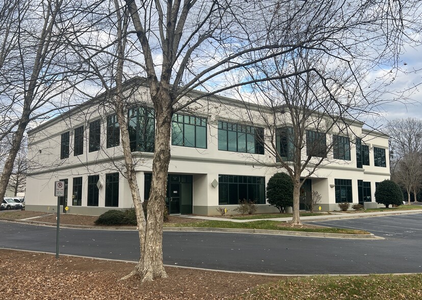 More Photos Of 1690 Roberts Blvd, Kennesaw Warehouse For Lease