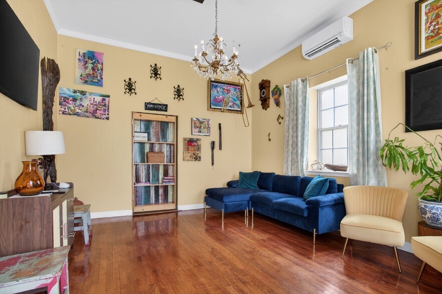 More Photos Of 834 Josephine St, New Orleans Apartments For Sale