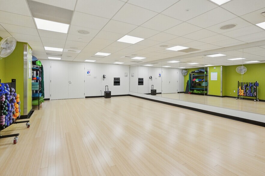 More Photos Of 1175-1177 Boston Providence Tpke, Norwood Medical For Lease