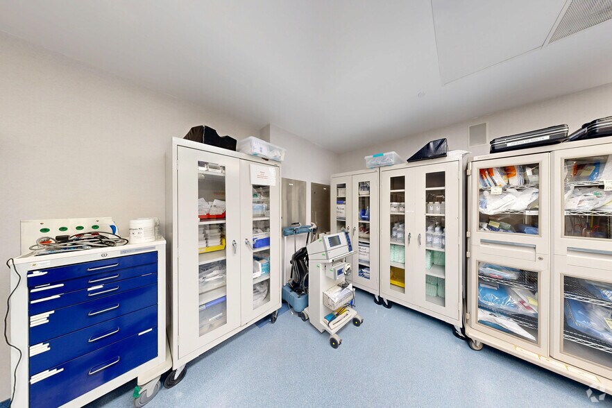 More Photos Of 555 Kinderkamack Rd, Oradell Medical For Sale