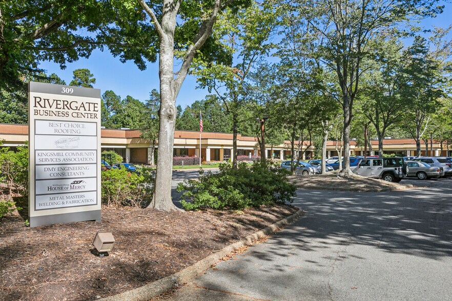 More Photos Of 309 McLaws Cir, Williamsburg Research And Development For Lease