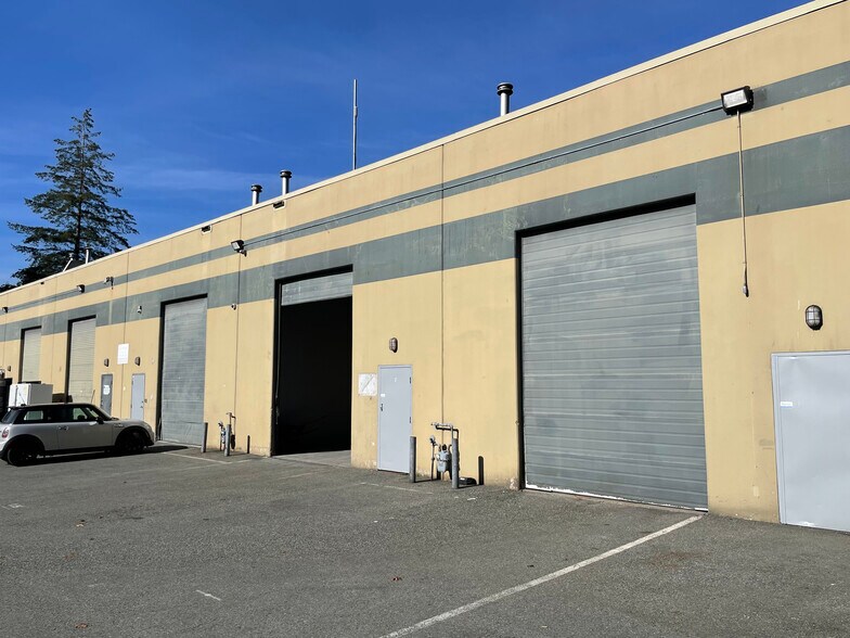 More Photos Of 130 Glacier St, Coquitlam Warehouse For Sale