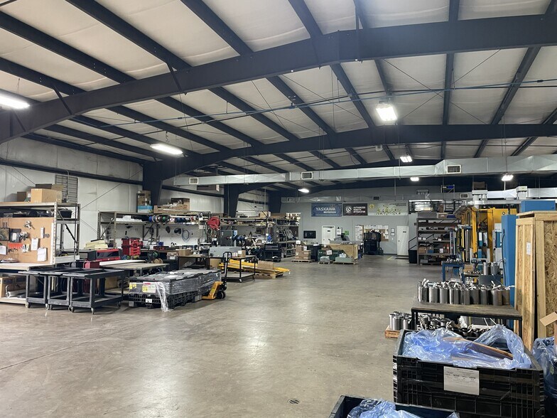 More Photos Of 9700 Looney Rd, Piqua Warehouse For Sale