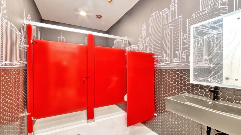 More Photos Of 15 Atlantic Ave, Lynbrook Office For Sale