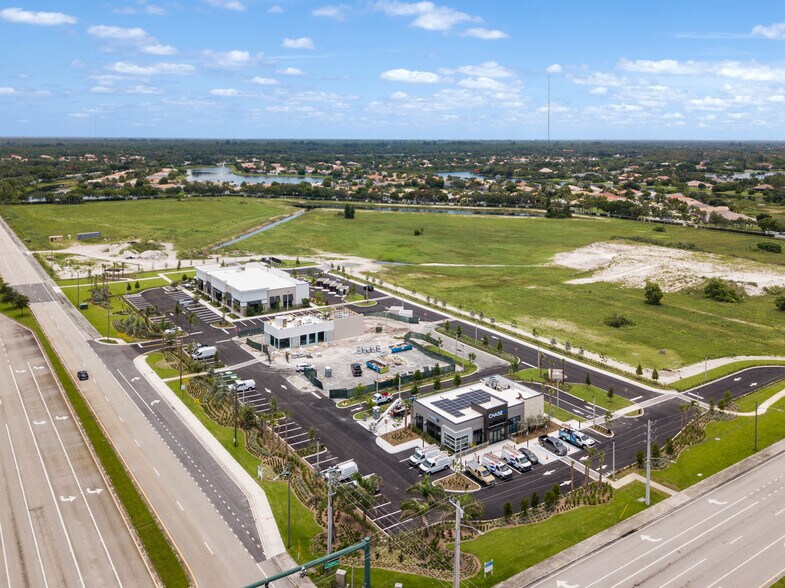 More Photos Of Hypoluxo Rd, Lake Worth Storefront For Lease