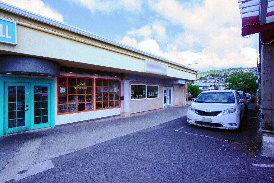 More Photos Of 3036 Waialae Ave, Honolulu Restaurant For Sale