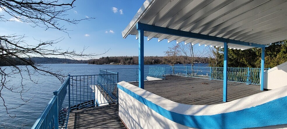 More Photos Of 13 Horseshoe Lake Rd, Kauneonga Lake Restaurant For Sale