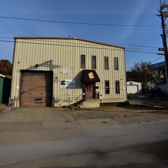 Primary Photo Of 1219 Pennsylvania Ave, Charleston Service For Sale