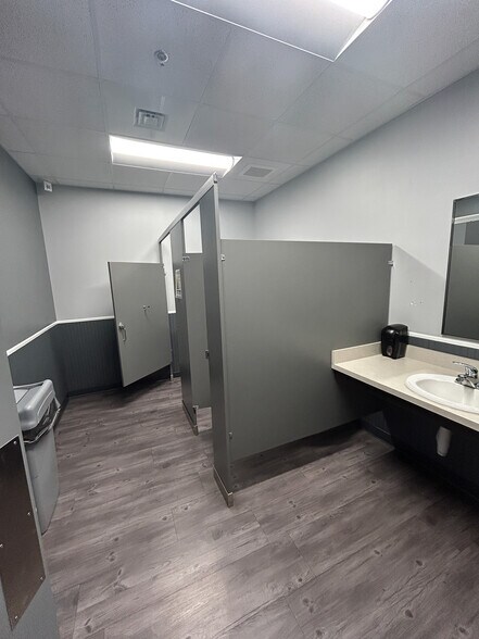 More Photos Of 5212 Willis Rd, Theodore Unknown For Lease