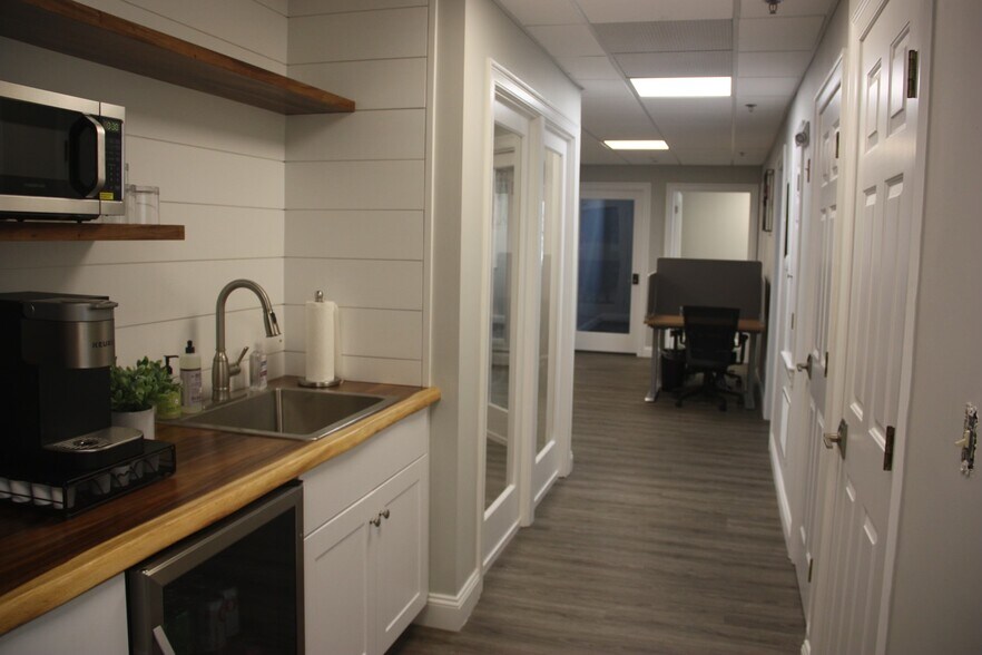 More Photos Of 60 Munson Meeting Way, Chatham Coworking Space