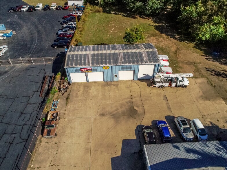 More Photos Of 1428 N Jefferson Ave, Mount Pleasant Freestanding For Sale