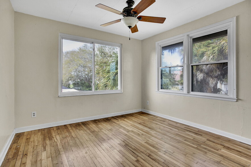 More Photos Of 315 15th Ave N, Jacksonville Beach Apartments For Sale