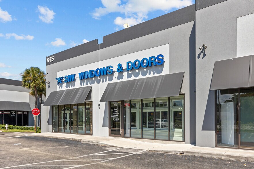 More Photos Of 955 S Congress Ave, Delray Beach Showroom For Lease