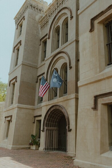 More Photos Of 21 Magazine St, Charleston Loft Creative Space For Lease