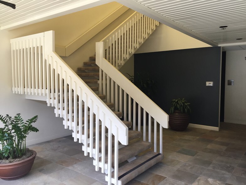 More Photos Of 4962 El Camino Real, Los Altos Medical For Lease