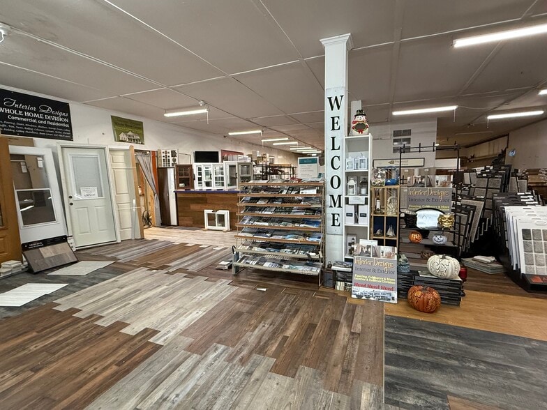 More Photos Of 1338 12th St, Tell City General Retail For Sale