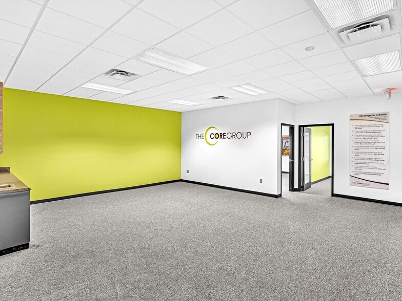 More Photos Of 2200 N University Dr, Sunrise Warehouse For Lease