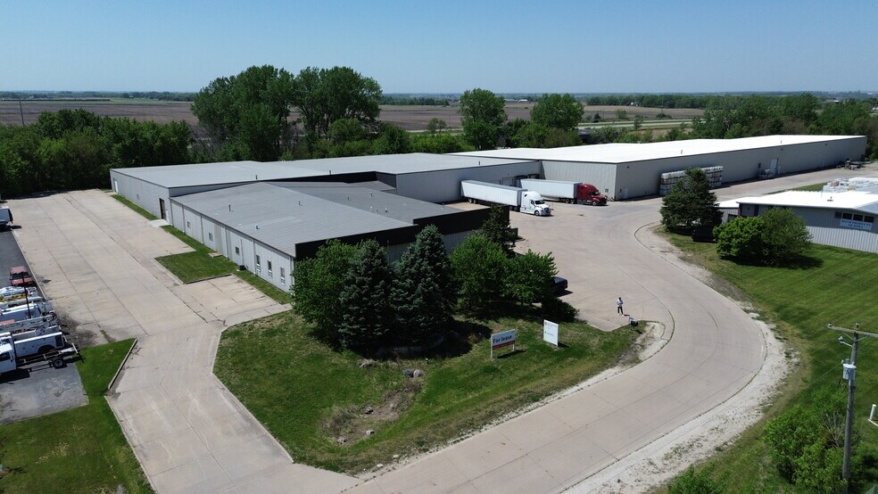 More Photos Of 26378 289th Pl, Adel Manufacturing For Lease