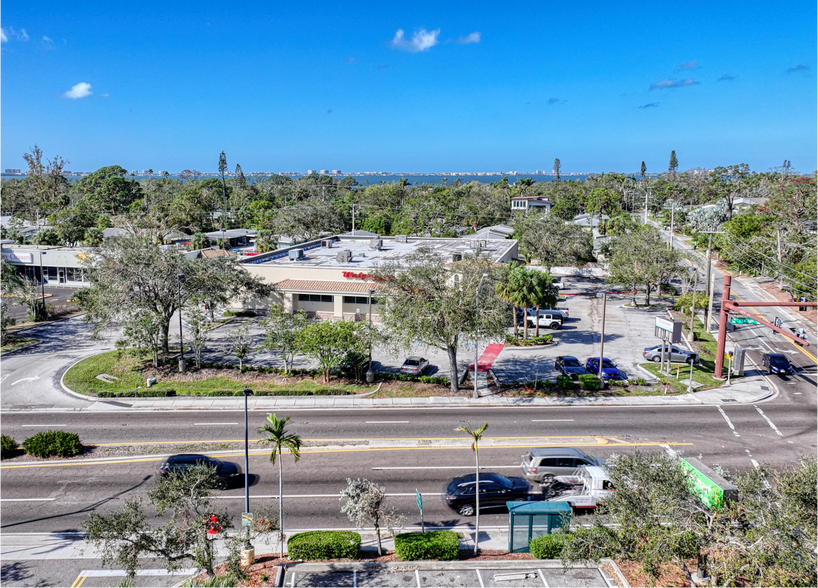 More Photos Of 3535 Tamiami Trl, Sarasota Drugstore For Sale
