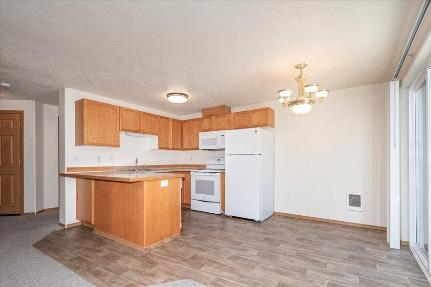 More Photos Of 4038-4048 SE Powell Valley Rd, Gresham Specialty For Sale